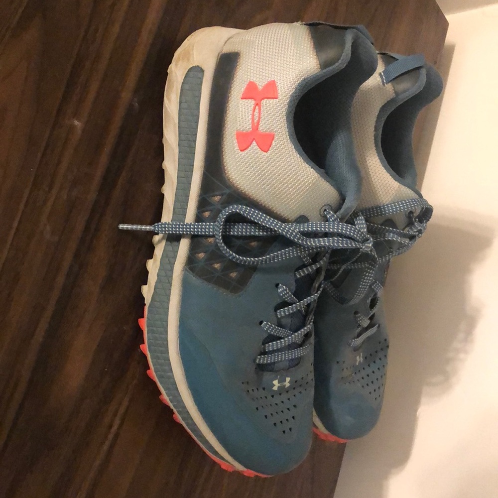 Under armour shoes woman’s size 9